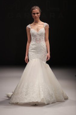 Milady Sonbahar Eve 2017 koleksiyon gösterisi