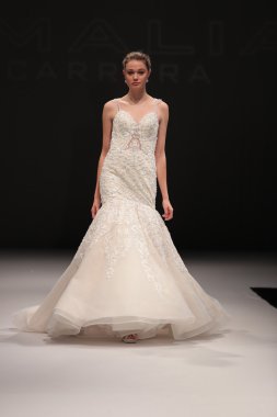 Milady Sonbahar Eve 2017 koleksiyon gösterisi