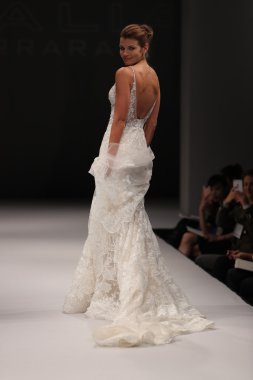 Milady Sonbahar Eve 2017 koleksiyon gösterisi