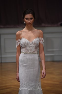 Alon Livne beyaz 2017 gelinlik koleksiyonu