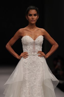 Milady Sonbahar Eve 2017 koleksiyon gösterisi