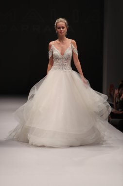 Milady Sonbahar Eve 2017 koleksiyon gösterisi