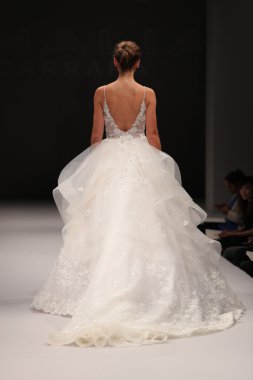 Milady Sonbahar Eve 2017 koleksiyon gösterisi