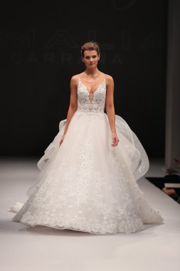 Milady Sonbahar Eve 2017 koleksiyon gösterisi