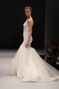 Milady Sonbahar Eve 2017 koleksiyon gösterisi