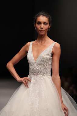 Milady Sonbahar Eve 2017 koleksiyon gösterisi