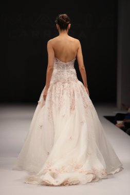 Milady Sonbahar Eve 2017 koleksiyon gösterisi