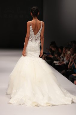  Milady Sonbahar Eve 2017 koleksiyon gösterisi