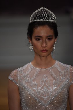 Alon Livne beyaz 2017 gelinlik koleksiyonu