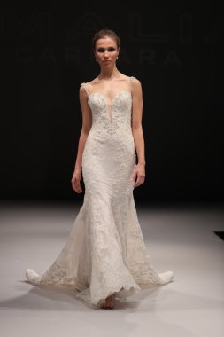  Milady Sonbahar Eve 2017 koleksiyon gösterisi