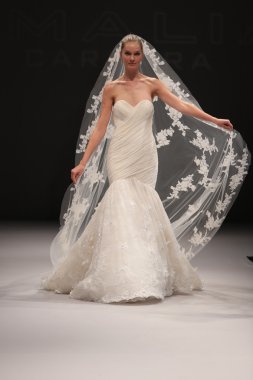  Milady Sonbahar Eve 2017 koleksiyon gösterisi