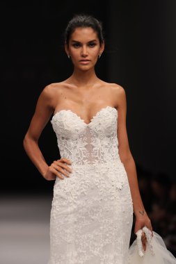  Milady Sonbahar Eve 2017 koleksiyon gösterisi