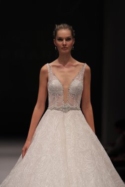  Milady Sonbahar Eve 2017 koleksiyon gösterisi