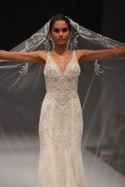  Milady Sonbahar Eve 2017 koleksiyon gösterisi