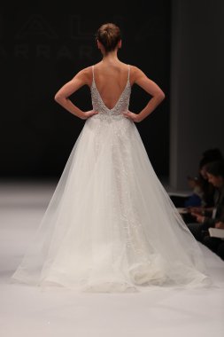  Milady Sonbahar Eve 2017 koleksiyon gösterisi