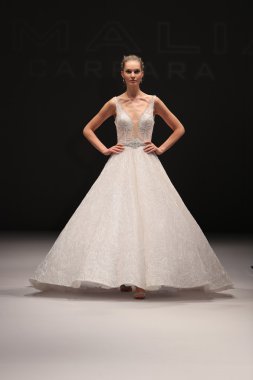  Milady Sonbahar Eve 2017 koleksiyon gösterisi