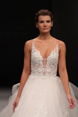  Milady Sonbahar Eve 2017 koleksiyon gösterisi