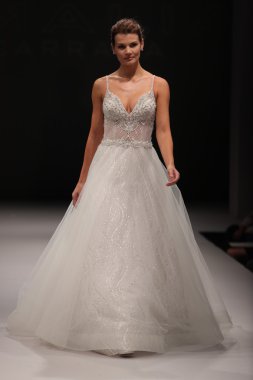  Milady Sonbahar Eve 2017 koleksiyon gösterisi