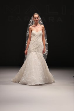  Milady Sonbahar Eve 2017 koleksiyon gösterisi