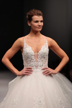  Milady Sonbahar Eve 2017 koleksiyon gösterisi