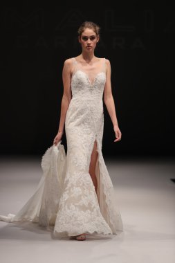  Milady Sonbahar Eve 2017 koleksiyon gösterisi