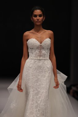  Milady Sonbahar Eve 2017 koleksiyon gösterisi