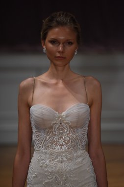 Alon Livne beyaz 2017 gelinlik koleksiyonu