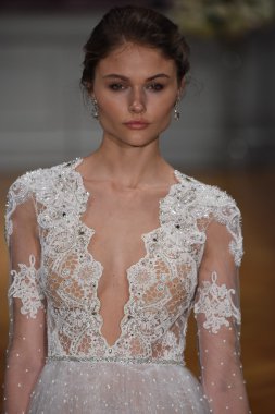 Alon Livne beyaz 2017 gelinlik koleksiyonu