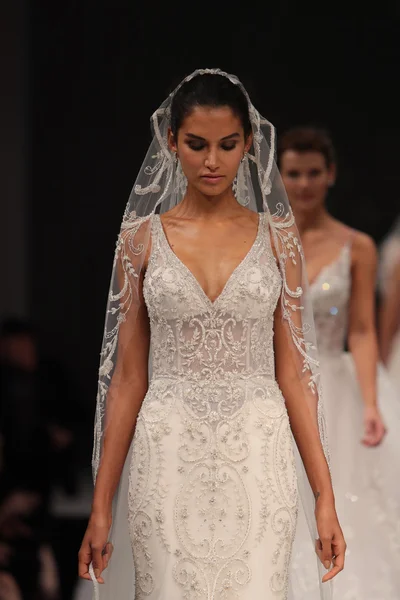 Milady Sonbahar Eve 2017 koleksiyon gösterisi 