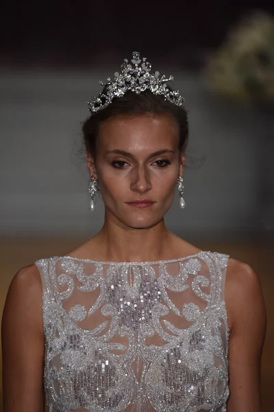 Alon Livne beyaz 2017 gelinlik koleksiyonu