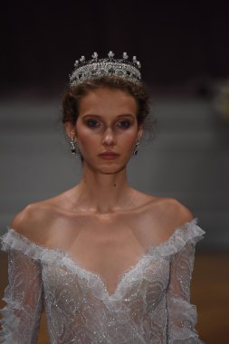 Alon Livne beyaz 2017 gelinlik koleksiyonu