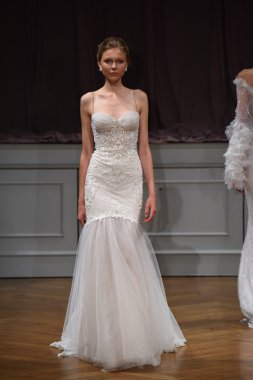 Alon Livne beyaz 2017 gelinlik koleksiyonu