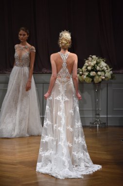 Alon Livne beyaz 2017 gelinlik koleksiyonu