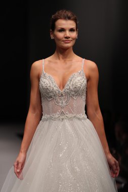  Milady Sonbahar Eve 2017 koleksiyon gösterisi