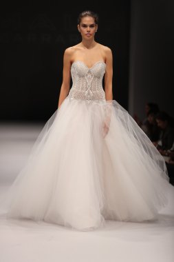  Milady Sonbahar Eve 2017 koleksiyon gösterisi