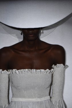 Alon Livne beyaz 2017 gelinlik koleksiyonu