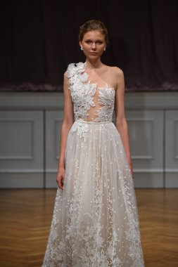 Alon Livne beyaz 2017 gelinlik koleksiyonu