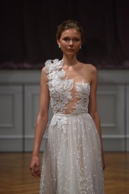 Alon Livne beyaz 2017 gelinlik koleksiyonu