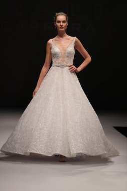  Milady Sonbahar Eve 2017 koleksiyon gösterisi