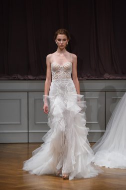 Alon Livne beyaz 2017 gelinlik koleksiyonu