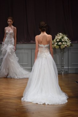 Alon Livne beyaz 2017 gelinlik koleksiyonu