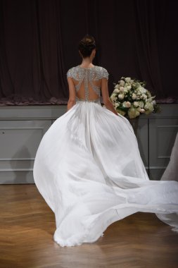 Alon Livne beyaz 2017 gelinlik koleksiyonu