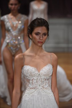 Alon Livne beyaz 2017 gelinlik koleksiyonu