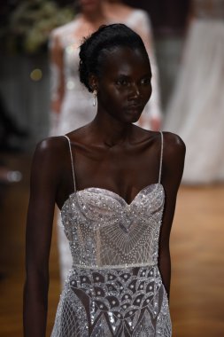 Alon Livne beyaz 2017 gelinlik koleksiyonu