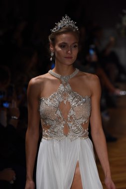 Alon Livne beyaz 2017 gelinlik koleksiyonu