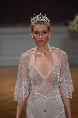 Alon Livne beyaz 2017 gelinlik koleksiyonu