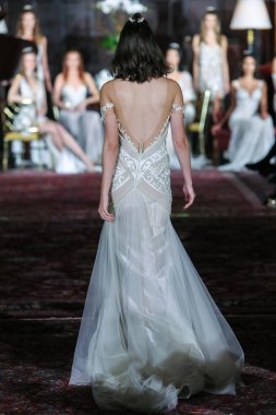 Julie Vino sonbahar 2017 koleksiyonu gösteri