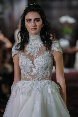 Julie Vino sonbahar 2017 koleksiyonu gösteri