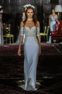 Julie Vino sonbahar 2017 koleksiyonu gösteri