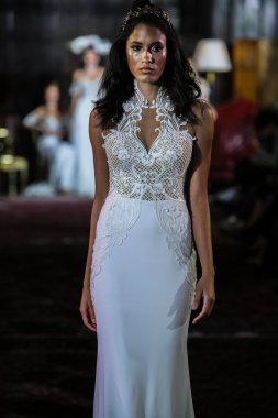 Julie Vino sonbahar 2017 koleksiyonu gösteri